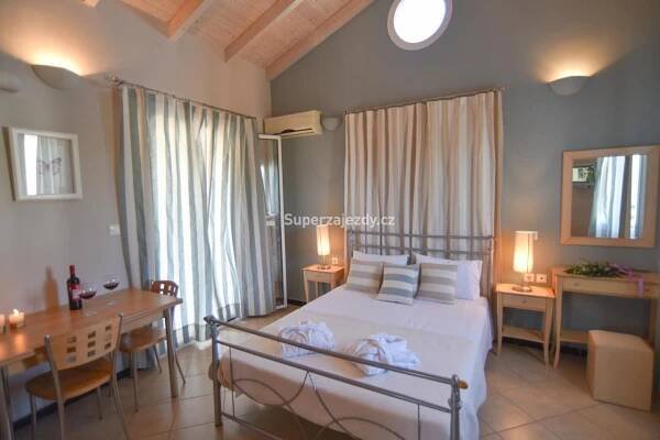 VILLA THEODORA - Řecko - Lefkada - Nikiana | Superzajezdy.cz