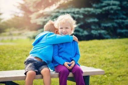 Jak vychovat empatické dítě? Empatie je z části dědičná, můžete ji ale také rozvíjet u dětí ještě před porodem