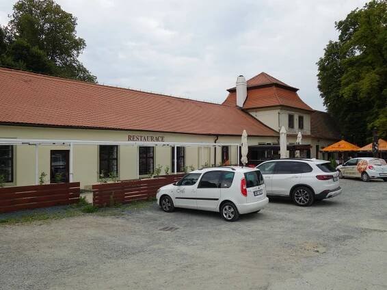 Fotogalerie • Parkoviště Klášter (Parkoviště) • Mapy.com