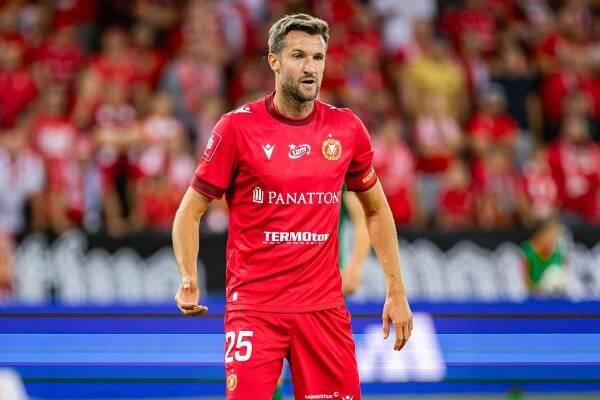 Marek Hanousek-Widzew1.jpg