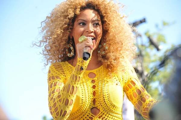 List of number-one R&B/hip-hop songs of 2007 (U.S.)