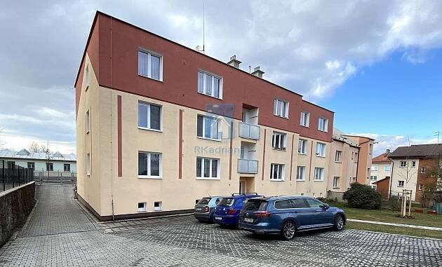 Revoluční, Plzeň - Lobzy