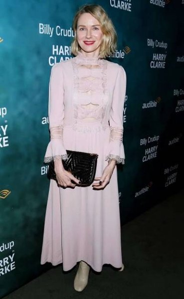 Harry Clarke Opening - Arrivals