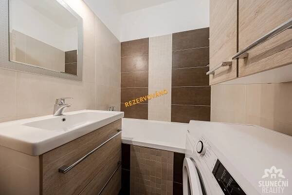 Prodej bytu 3+1, 73 m², Uherské Hradiště – Náměstí Republiky | Sluneční Reality 