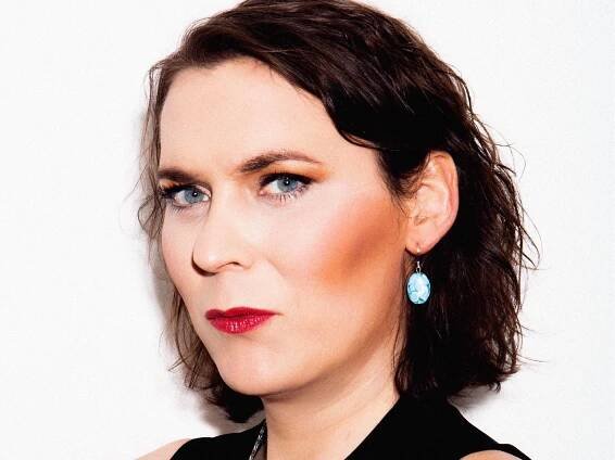Lenka Králová má zkušenost s mužskou i ženskou identitou. S tranzicí začala v roce 2019.