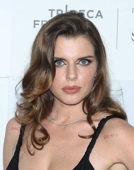 Julia Fox Dated Kanye West And Publicized Their Relationship As A “Service" Amid The Pandemic