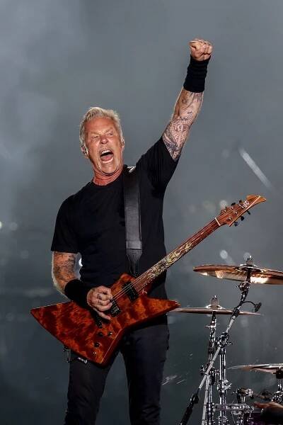 Krach jednoho z nejstabilnějších manželství šoubyznysu: Frontman slavné kapely se rozvádí po 25 letech