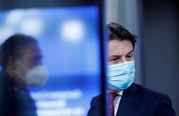 Italský premiér Conte podá v úterý demisi, jeho vláda ztratila většinu v Senátu