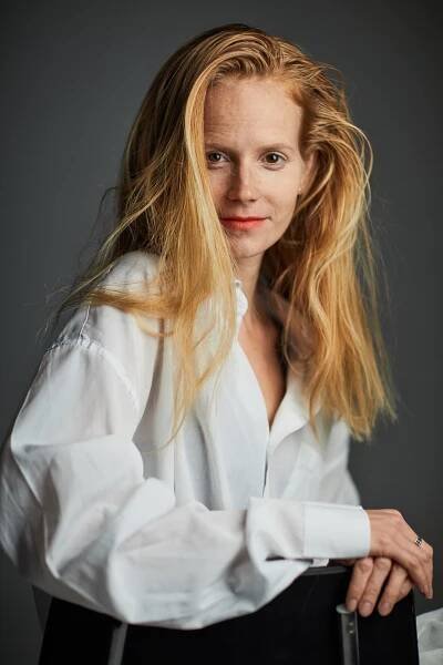 PORTRAITS | Eva Sakálová