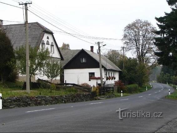 Horní Guntramovice, pohled na rozcestník