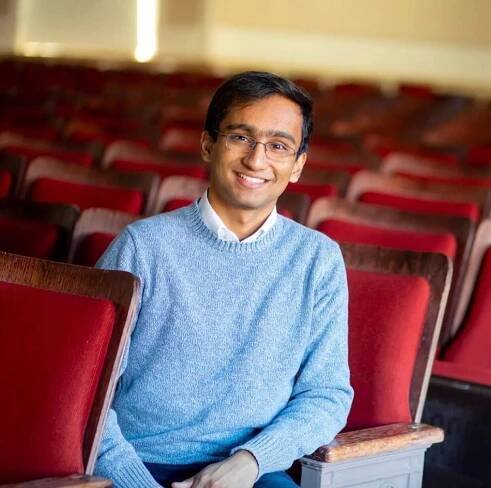 This week's #MarshallMonday scholar Vaibhav Mohanty is a student at Oxford University (@oxford_uni) pursuing a PhD (DPhil) in Theoretical Physics, where he uses tools from statistical physics to study evolutionary biology and machine learning. Outsid