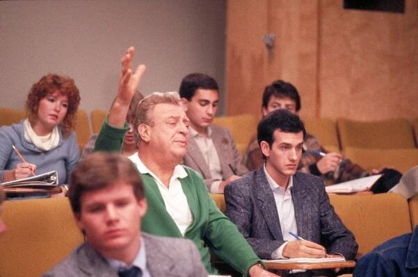 Rodney Dangerfield, Keith Gordon - Zpátky do školy - Z filmu