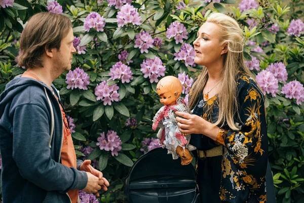 Arttu Kapulainen, Mari Perankoski - Höyhensarja - Ystävyys katkolla - Z filmu