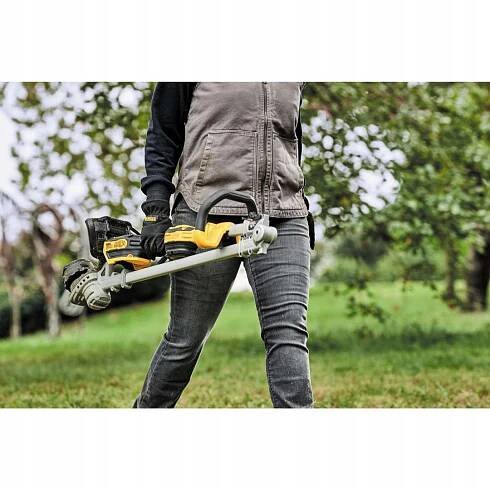 DeWALT Nářadí - 18V AKU Strunová sekačka, 1x aku 5,0 Ah XR, nabíječka DCMST Váha nástroje 4.1 kg