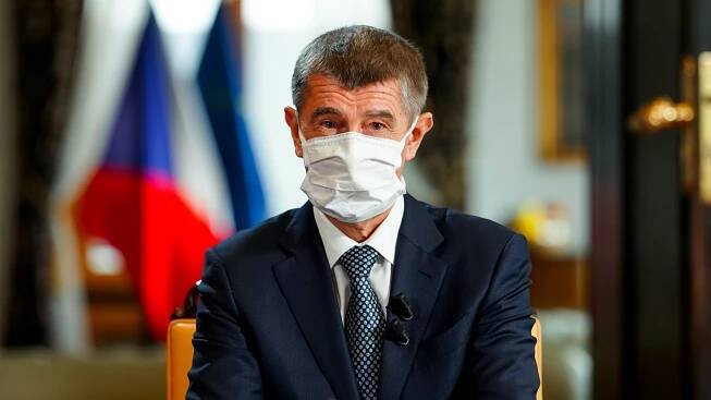 Velikonoce budou jiné, nechoďte ven, řekl Babiš. Vláda dá na pomoc až bilion