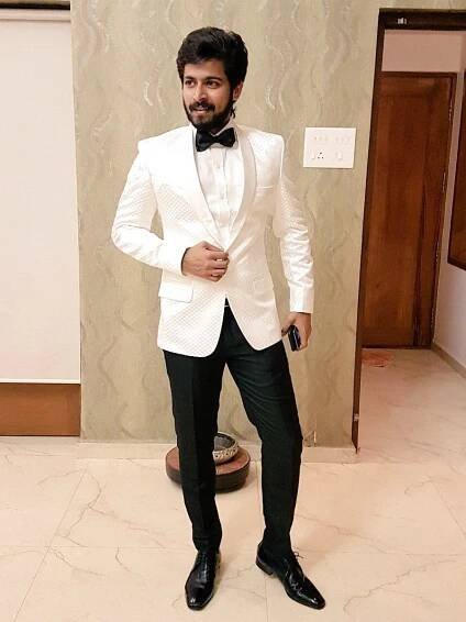 Handsome Look Pics Of Harish Kalyan