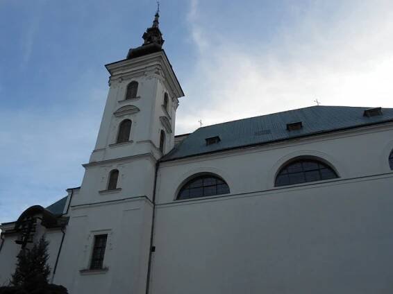 Kostel Narození Panny Marie a klášter - Vranov u Brna