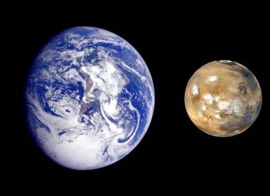 Mars má proti Zemi poloviční průměr. Může za to "nenažraný" Jupiter.