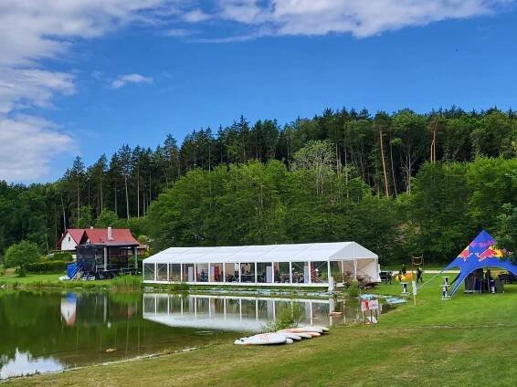 Rekreační areál SKLÁŘ, Ostružno u Jičína » Borovice