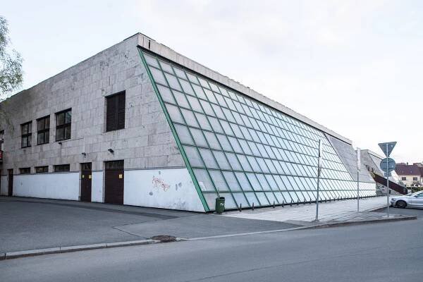 KULTURNÍ DŮM CRYSTAL
