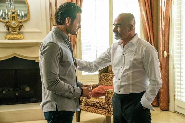 Uklízečka - Legacy - Z filmu - Adan Canto, Navid Negahban