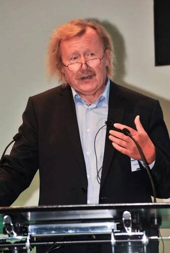Soubor:Peter-Sloterdijk radioday.jpg – Wikipedie