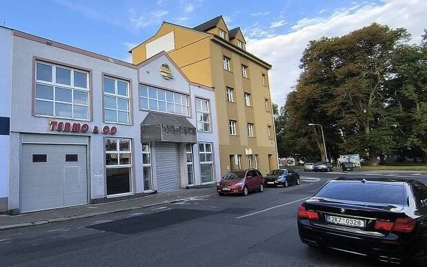 Obchodní prostory, Dyleňská, Cheb, 826 m²