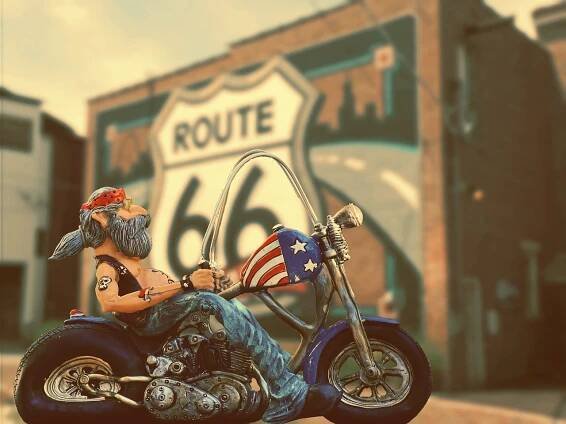 Příbram se těší na jubilejní přejezd Route 66: Motorová klasika a retro rytmy