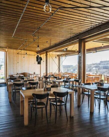 Restaurace & pivovar Spojovna - Mami kam?