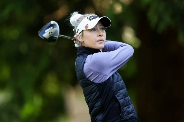 Nelly Korda parádně vstoupila do dalšího majoru. Před ní je jen loučící se Thompson