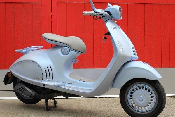 PIAGGIO Vespa 946 125 Snake