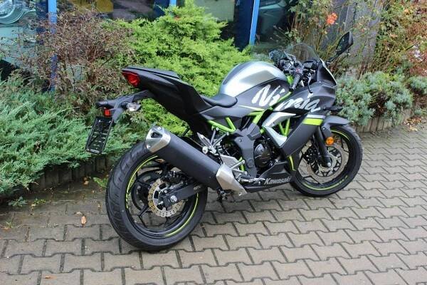 Kawasaki Ninja 125 2021 (2021), 114.900 Kč