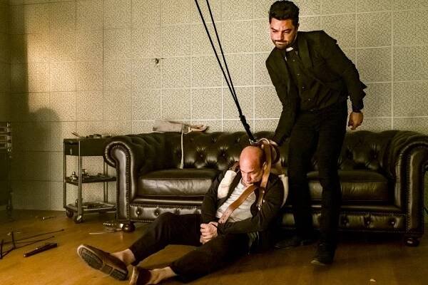 Preacher - Dallas - Z filmu - Paul Ben-Victor, Dominic Cooper