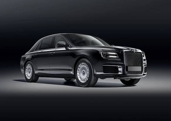 Putinova prezidentská limuzína jde do prodeje! Ruská státem řízená automobilka představuje první model!