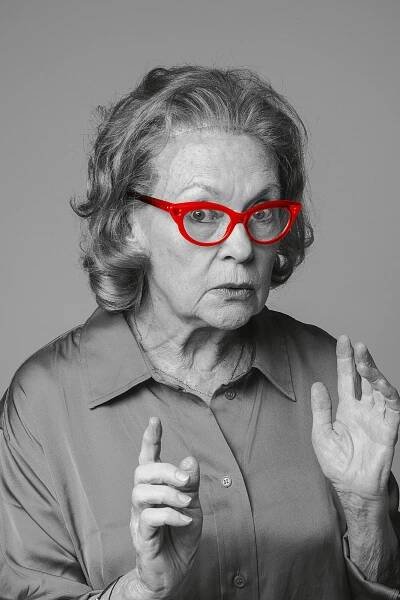Přežila holokaust, prosadila se jako sexuální rádce. Statečná, hlásí Macháčková