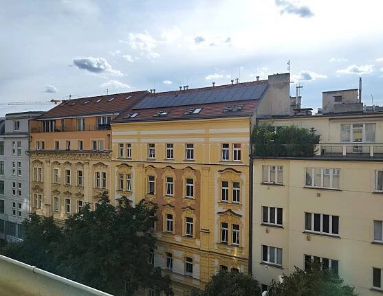 Prodej bytu 2+kk v nástavbě z roku 2006, 64m2, Praha-Holešovice, ulice Na Maninách | Realitní kancelář Praha | Glorio
