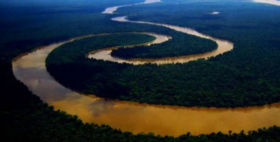 Amazonku zamořují nelegální těžaři zlata