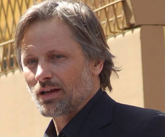 Viggo Mortensen Biography - Facts, Childhood, Family Life & Achievements