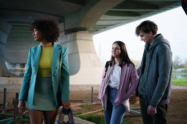 Jessica Monteiro, Karolína Lipowská, Valentýn Pokorný - Pan profesor - Influencerka - Z filmu