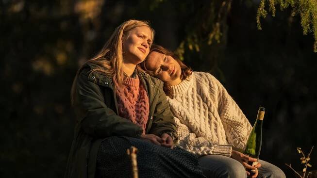 Paras vuosi ikinä - Paluu luontoon - Z filmu - Ella Lahdenmäki, Lotta Kaihua