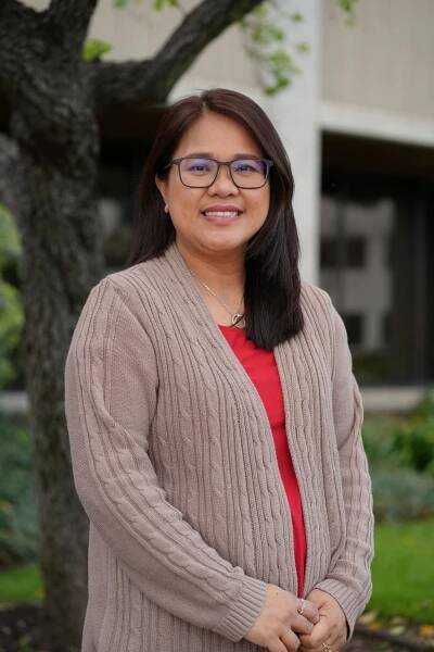 Headshot of Myra Cruz