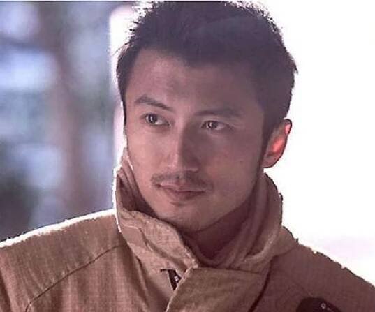 Nicholas Tse Biography - Facts, Childhood, Family Life & Achievements