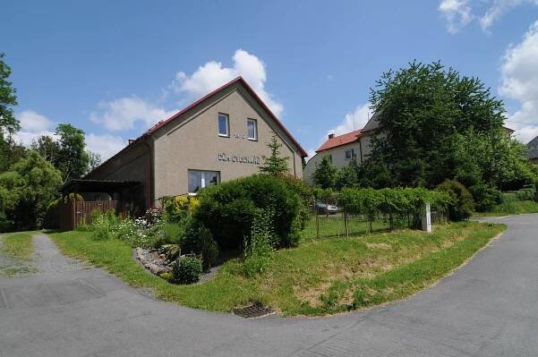 Horní Domaslavice. Obec kousek od přehrady, kde myslí i na zemědělskou tradici