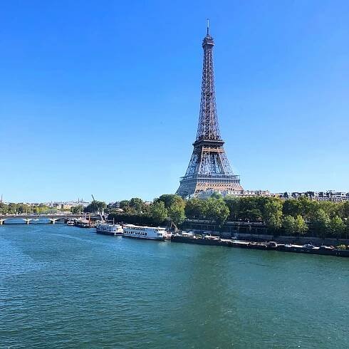 Picture of Eiffel Tower in 