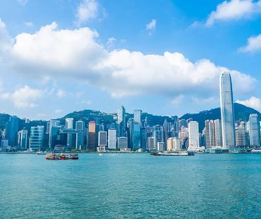 EXPLORE HONG KONG: WHERE TRADITION AND MODERNITY COALESCE - AV Travel