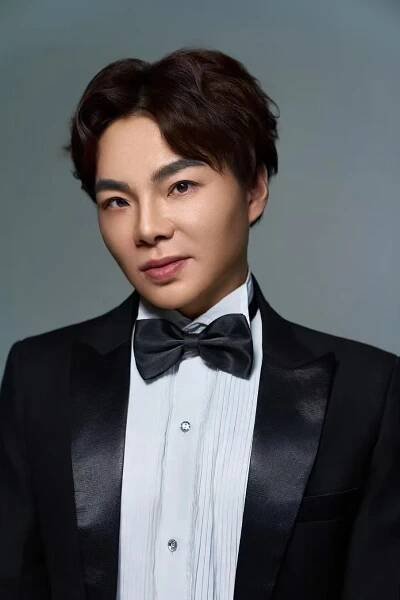 Li Jia | PETROF, spol. s r.o.