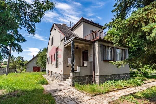 Rodinný dům 225 m2 s dílnou 99 m2, se zahradou - stavebním - Tábor