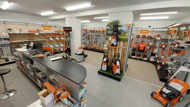 Zahradní technika - Školní lesní podnik Křtiny