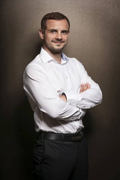 MUDr. Viktor Fiker | Perfect Clinic