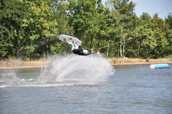WAKE SESSION CHOMUTOV - MUSHOW kiteboarding | snowkiting | foto/video | kite.. 
